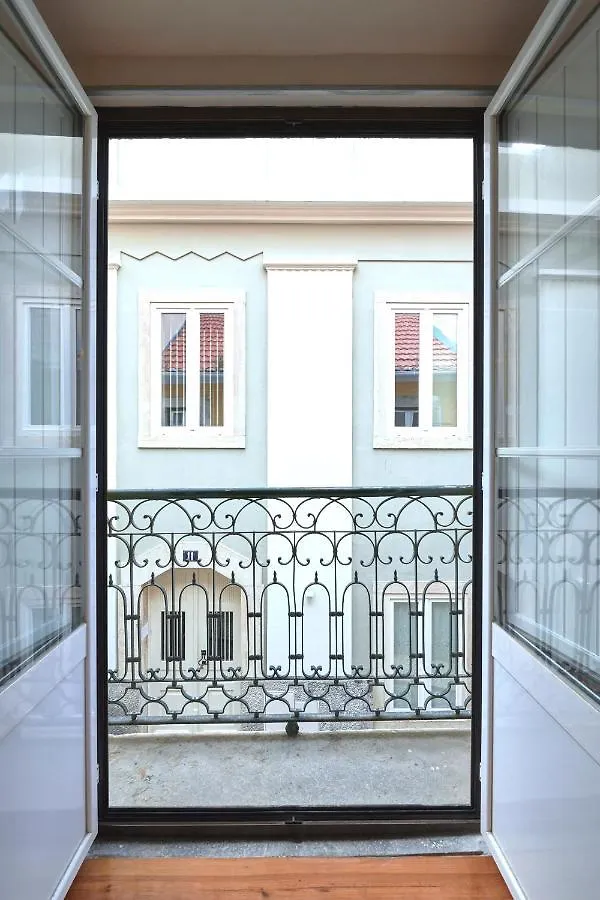 Idyllic Lisbon Apartments With Amazing Courtyard, By Timecooler