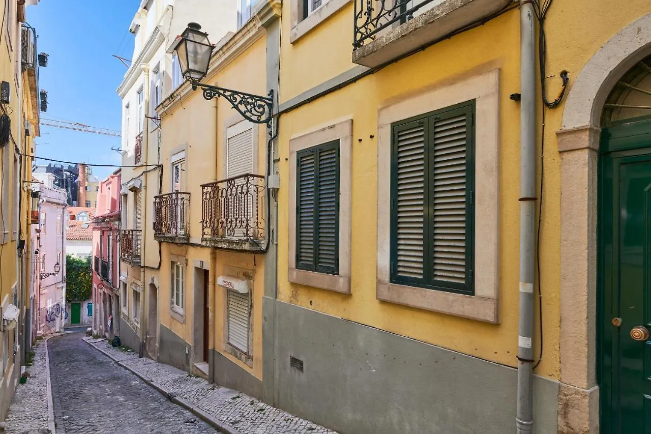 Idyllic Lisbon Apartments With Amazing Courtyard, By Timecooler