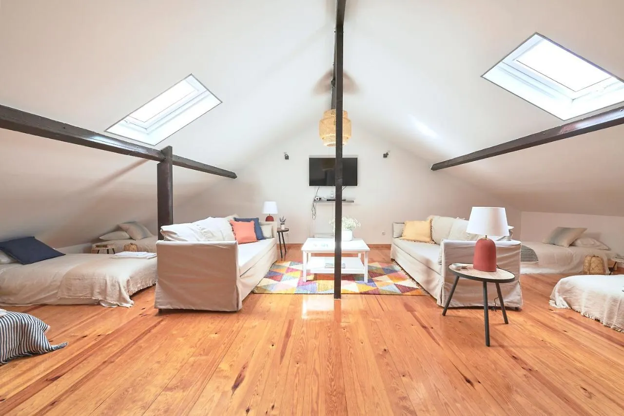 Idyllic Lisbon Apartments With Amazing Courtyard, By Timecooler Πορτογαλία